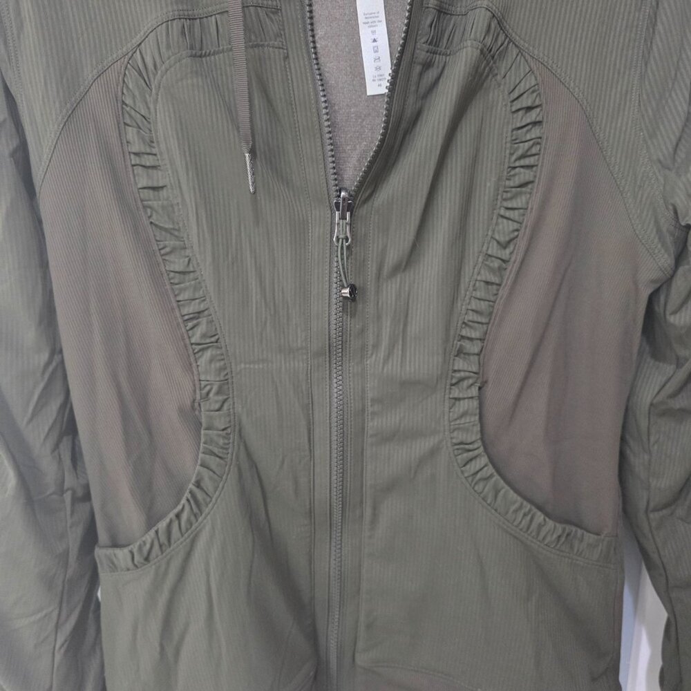 Lululemon Women’s Hunter Green Full-Zip Jacket – Size 8 – Activewe - Picture 4 of 14
